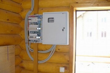Проводка электричества в деревянном доме